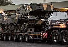 Ismét új harckocsik érkeznek Magyarországra