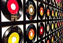 A bakelitlemez-eladás beelőzte a CD-t Amerikában