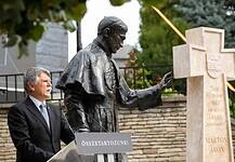 Kövér László: Márton Áron reménységet nyújtott a reménytelenségben