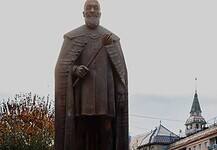 Felavatták Bethlen Gábor egész alakos szobrát Marosvásárhelyen