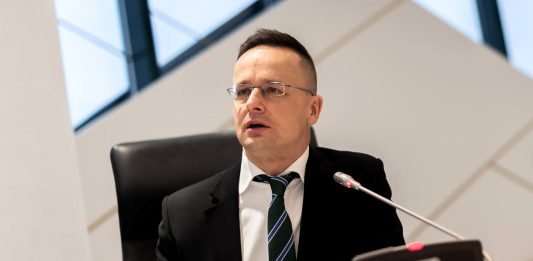 Magyarország nem várhat a brüsszeli vakcinabeszerzésre