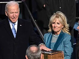Joe Biden letette az esküt