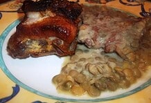 Újévi tejfölös lencsefőzelék füstölt tarjával és malacsülttel