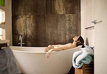 Milyen lelki hatása van a fürdőkádban való relaxációnak?