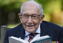 Kórházba került a brit egészségügynek milliókat gyűjtő 101 éves veterán