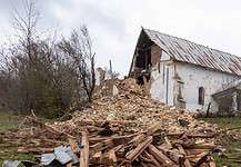 Leomlott az erdélyi Tacs református templomának tornya