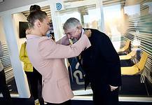 Kásler Miklós aranyérmet kapott Hosszú Katinkától