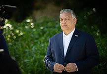 Orbán Viktor: Nem fogjuk beengedni az LMBTQ-aktivistákat a gyerekeink közé