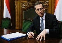 Varga Mihály: Az EU vállaljon nagyobb részt a migrációs terhekből!