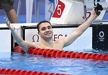 Ünneplő tömeg fogadta a hazaérkező úszóválogatottat