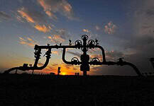 Indiai befektetéseket vár olaj- és gáziparába Oroszország