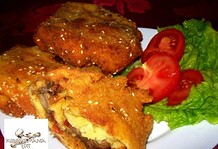 Csirkemájjal töltött rántott palacsinta