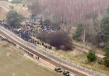 Felfüggesztik a forgalmat a lengyel-fehérorosz határátkelőn