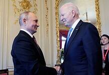 Éjszakába nyúlóan tárgyalt Biden és Putyin Ukrajnáról