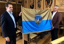 Érvénytelenítették a Sepsiszentgyörgy zászlajáról szóló kormányhatározatot