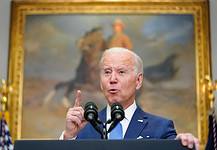 Törvényjavaslatot nyújtott be egy képviselő, hogy Biden katonákat küldhessen Ukrajnába