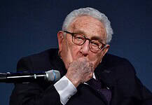Kissinger: Ukrajnának területi engedményeket kell tennie Oroszország felé