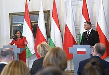 Novák Katalin: Nem hagyjuk, hogy éket verjenek közénk