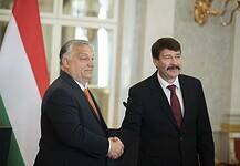 Orbán Viktor Áder Jánosnak: Köszönjük, elnök úr!