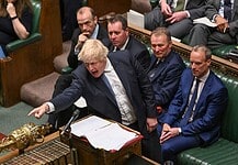 Boris Johnson megnyerte a bizalmi szavazást