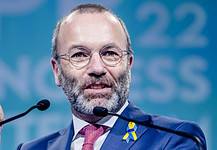 Az Európai Néppárt elnökévé választották Manfred Webert