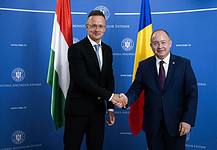 Szijjártó Bukarestben: Magyarország és Románia kész segíteni egymást az energiabiztonság területén