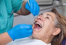 Minél előbb, annál jobb – Mit tehetünk a fogínysorvadás ellen?