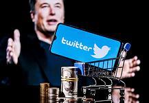 Elon Musk átvette a Twitter irányítását