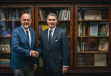 Kelemen Hunorral egyeztetett Bukarestben Lázár János