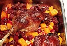 Sütőtökös – céklás libacomb recept