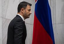 Megbukott a szlovák kormány a parlamenti bizalmi szavazáson