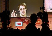 Edward Snowden orosz állampolgár lett