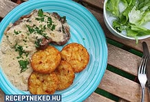 Steak fehérboros-gombás mártással recept