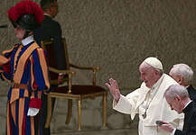 XVI. Benedek „mindig azon fáradozott, hogy elkísérjen minket Jézusig”