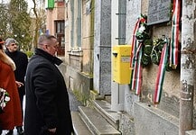 Csendes koszorúzás a magyar kultúra napján Beregszászban