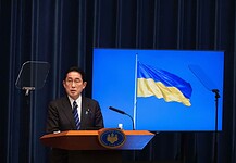 Kijevben járt Kisida Fumio japán miniszterelnök