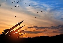 Nukleáris fegyverek telepítéséről állapodtak meg