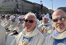 A pápalátogatás margójára – A diaszpóra magyar plébánosának személyes élményei