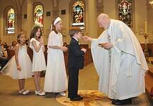 „A templomot s az iskolát!” – több mint tíz év után újra magyar elsőáldozás New Yorkban