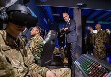 Interaktív honvédelmi központ lesz a Bálnából