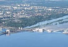 Felrobbantottak Ukrajnában egy hatalmas gátat