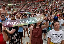 350 millió forint pályázható vallásos könnyűzenére