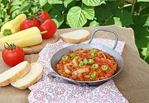 Szerb lecsó rizzsel és darált hússal