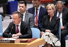 Szijjártó: Békére van szükség, nem fegyverre