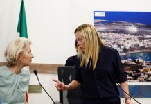 Meloni nem hagyja, hogy Olaszország menekülttáborrá váljon