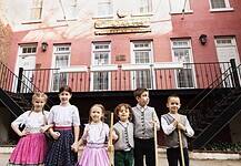 ‘Teaching Hungarian for just three hours a week is not enough, we have to rely heavily on parents’ — Report from the 60th Anniversary Fundraising Dinner of the Arany János Hungarian School in New York