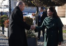 A Hősök terén fogadta Erdoğant Novák Katalin