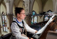 „Ne haragudj, nem értem” – Amerikai magyar valóság egy édesanya-kántor-tanár-lovász szemével