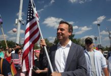 Nyomásgyakorló amerikai szenátorok utaznak Budapestre