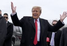 Elhalasztották a Trump elleni vádak tárgyalásának kezdetét